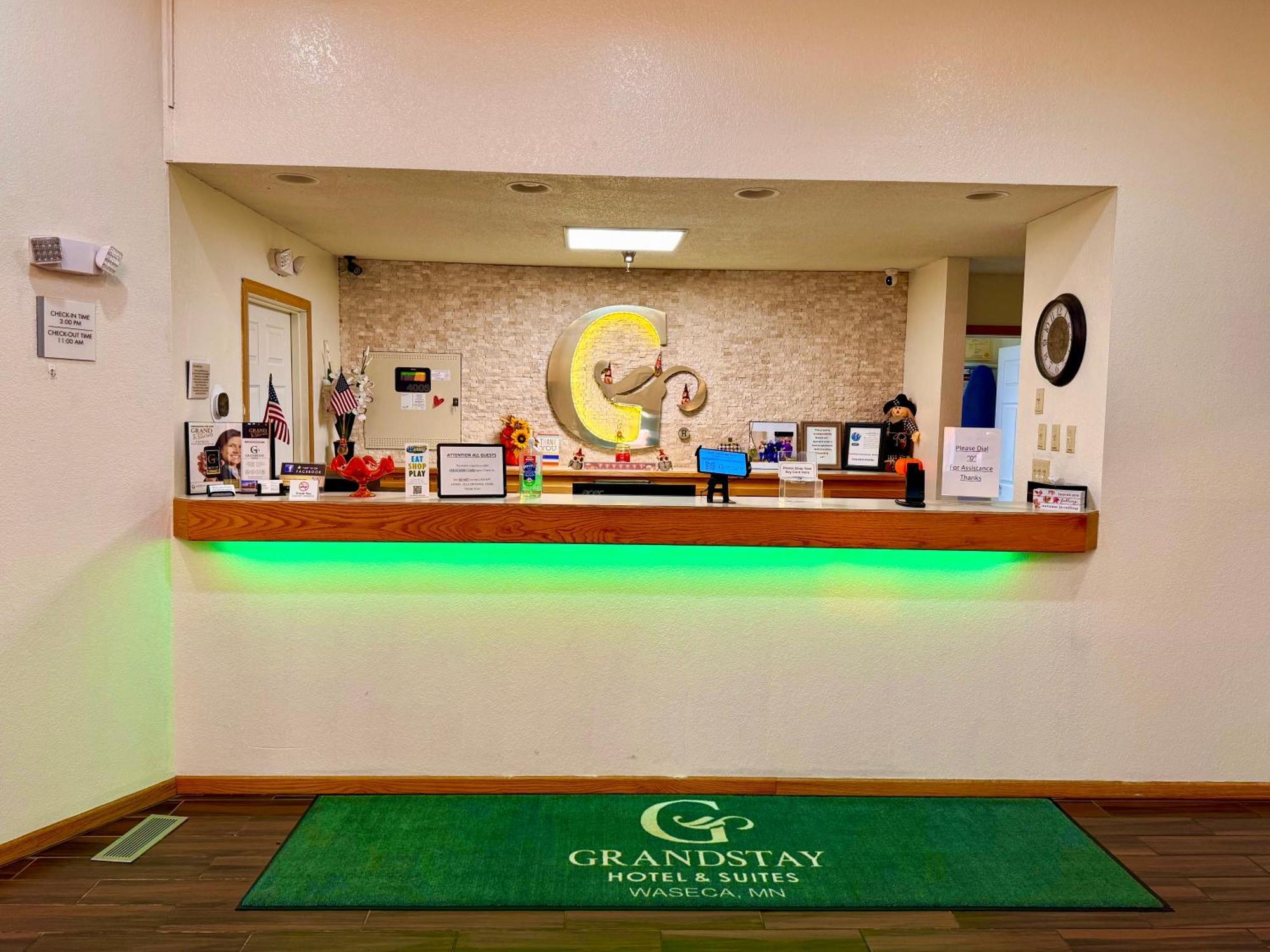 Grandstay Hotel And Suite Waseca Ngoại thất bức ảnh
